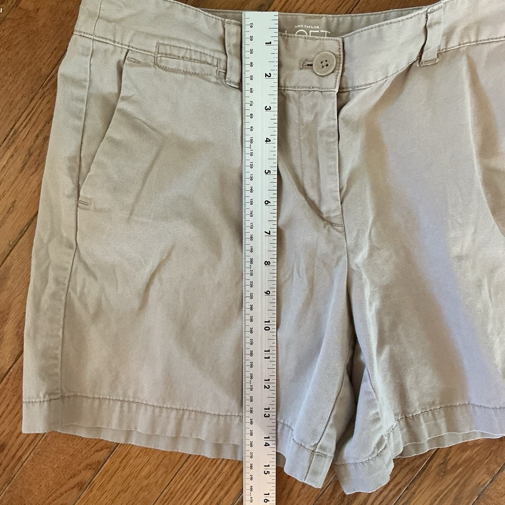 Ann Taylor Loft Khaki Casual Chino Shorts Size 6 - Picture 3 of 5